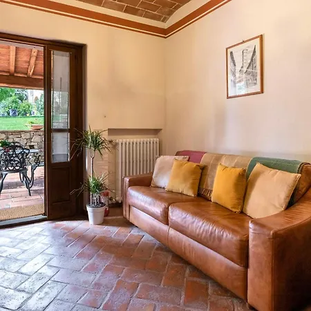 Apartment With Cortona Views In Val Di Chiana Civitella in Val di Chiana