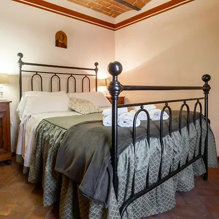 With Cortona Views In Val Di Chiana