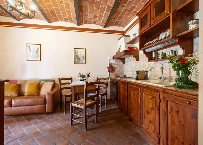 With Cortona Views In Val Di Chiana Apartment