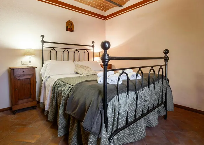 With Cortona Views In Val Di Chiana